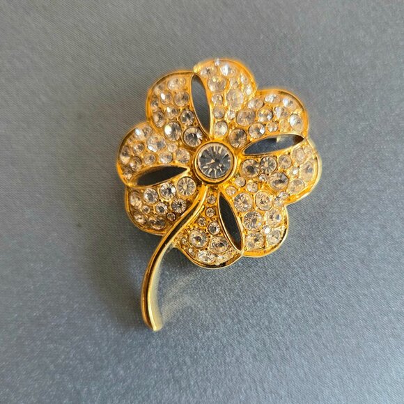 Swarovski gold tone and clear rhinestones floral brooch. Flower brooch. - Picture 4 of 8